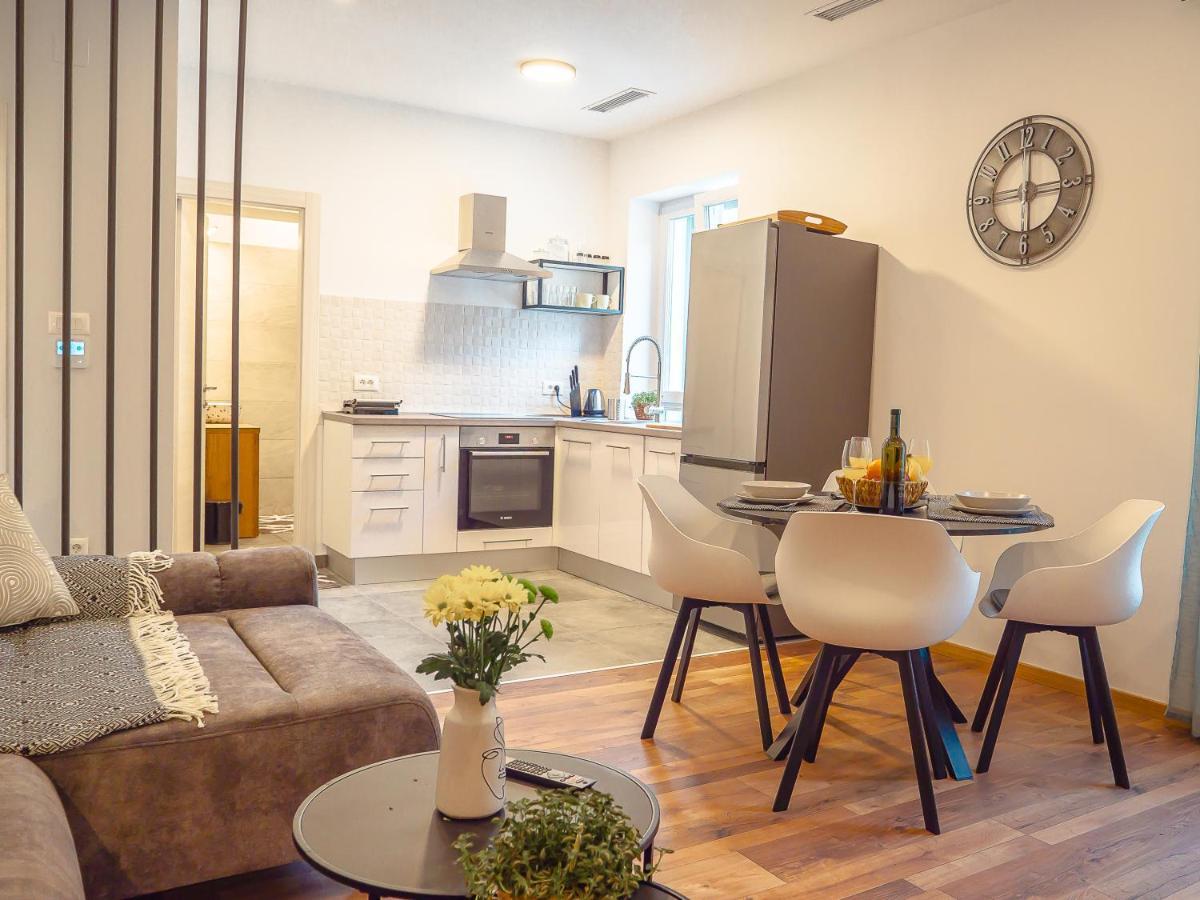 Apartmani Dora & Luka Риека Экстерьер фото